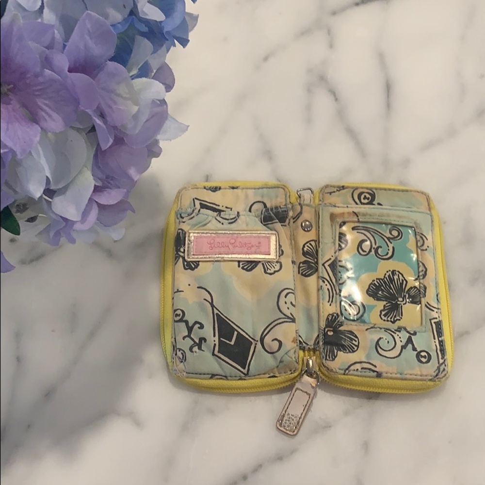 Lily Pulitzer Theta wallet key car holder